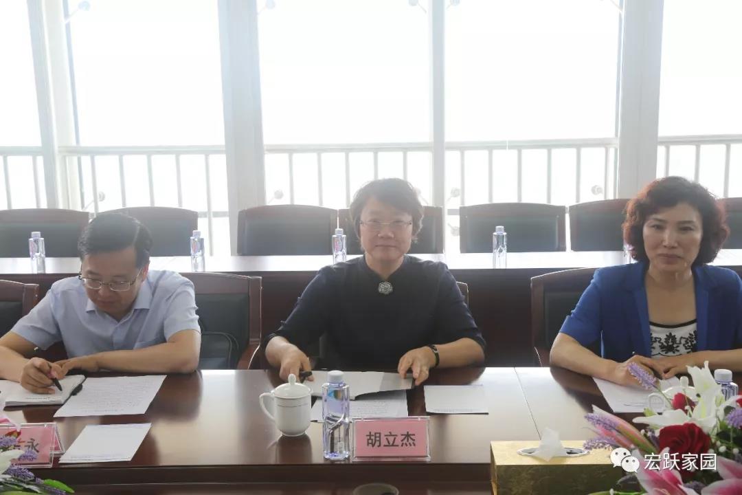 遼寧省委組織部副部長(zhǎng)胡立杰、干部處處長(zhǎng)李志永一行到連石化工調(diào)研