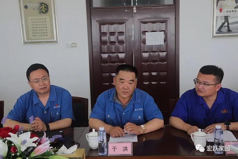 遼寧省委組織部副部長(zhǎng)胡立杰、干部處處長(zhǎng)李志永一行到連石化工調(diào)研